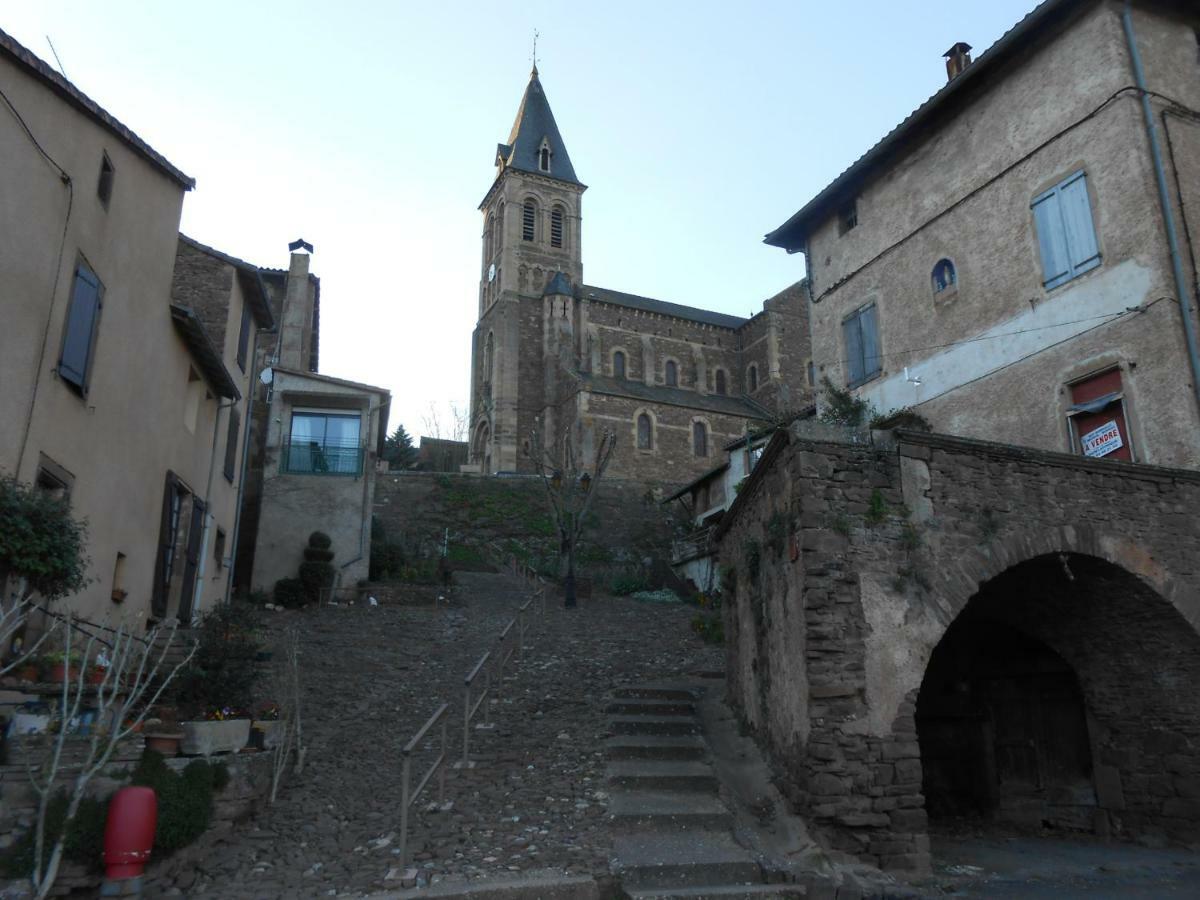 Saint-Izaire Chambre D'Hotes Des Monts מראה חיצוני תמונה